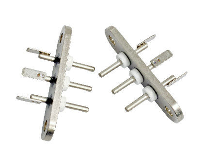 30A Sealed Terminal with Bimetallic Tinned Welding Sheets -40°C 150°C Two Oppositely Oriented Solder Joints